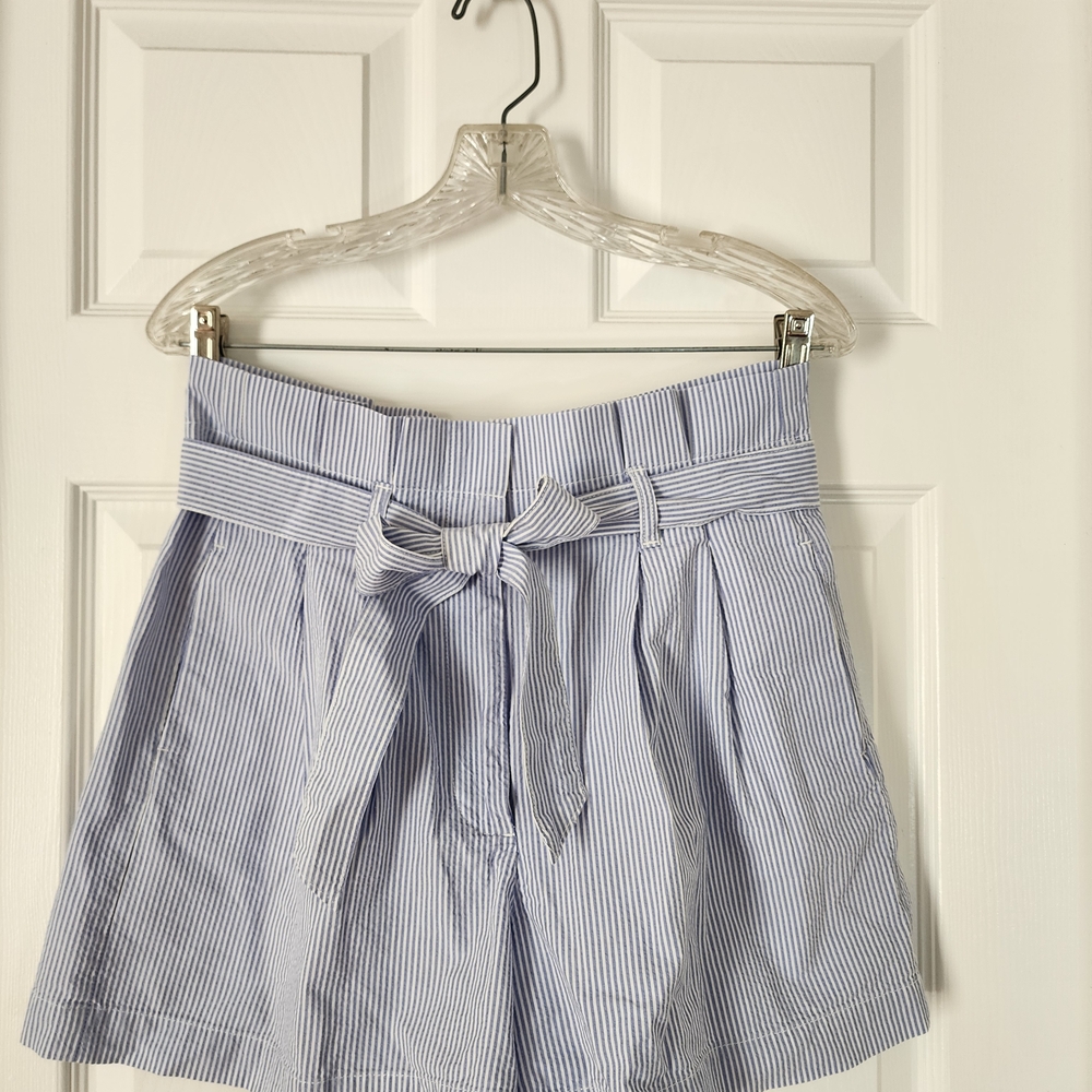 J. Crew Blue & White Pleated Paper Bag Waist Shorts - Size 6, High Waist, Preppy